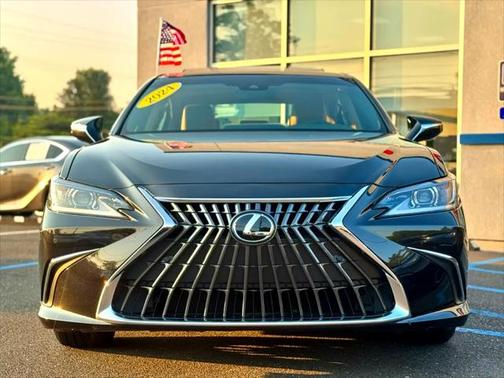 2024 Lexus ES 350 Base