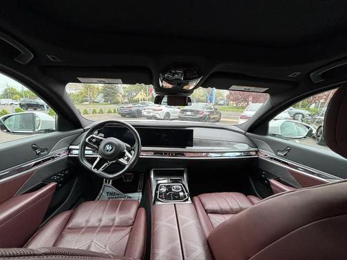 Mineral White Metallic 2023 BMW 760 i xDrive