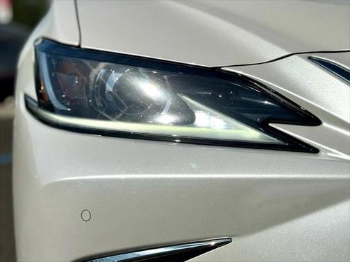 2021 Lexus ES 250 Base
