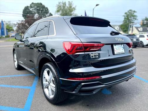 2022 Audi Q3 45 S line Premium
