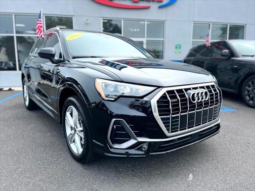 2022 Audi Q3 45 S line Premium