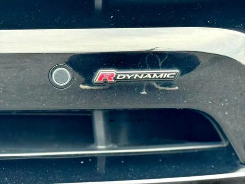 2023 Land Rover Discovery P300 S R-Dynamic