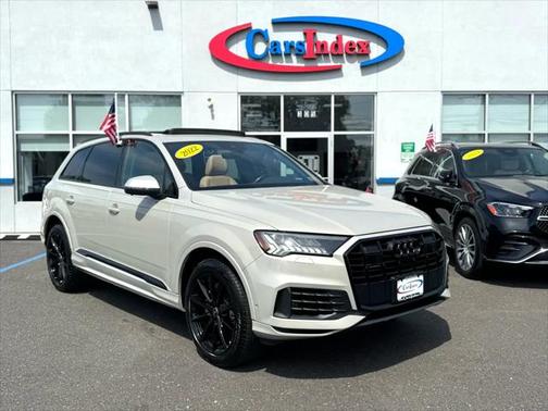 2022 Audi Q7 55 Premium Plus