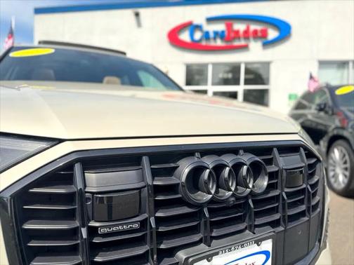 2022 Audi Q7 55 Premium Plus