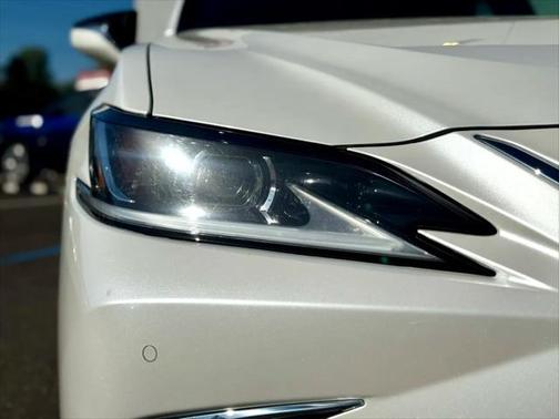 2023 Lexus ES 350 Base