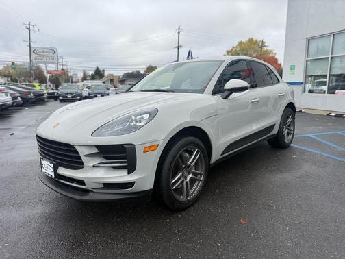 2021 Porsche Macan AWD