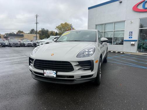 2021 Porsche Macan AWD