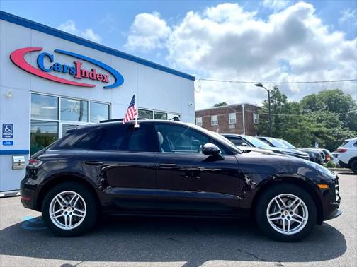 2021 Porsche Macan Base