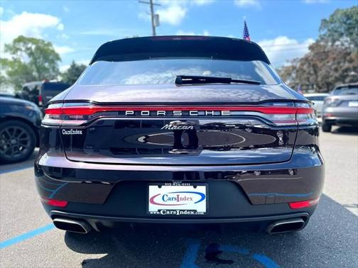 2021 Porsche Macan Base