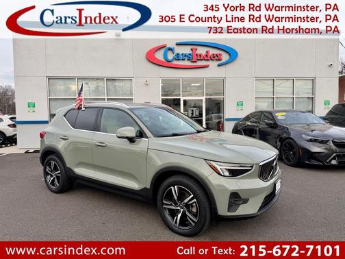 2023 Volvo XC40 B5 Plus Bright Theme