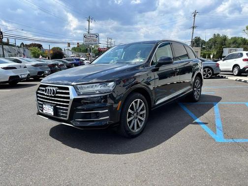 BLACK 2018 Audi Q7 3.0T Premium Plus