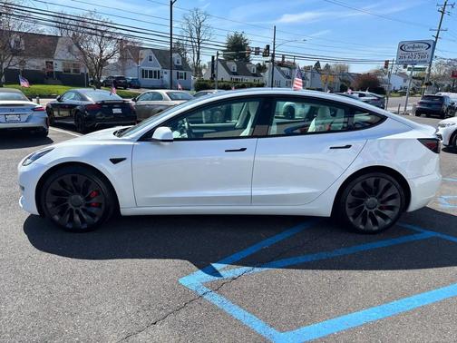 Pearl White Multi-Coat 2022 Tesla Model 3 Performance
