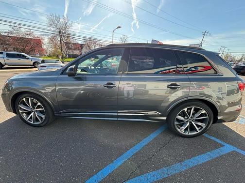 Daytona Gray Pearl Effect 2023 Audi SQ7 4.0T Premium Plus