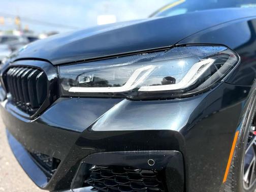 2023 BMW 530 i xDrive