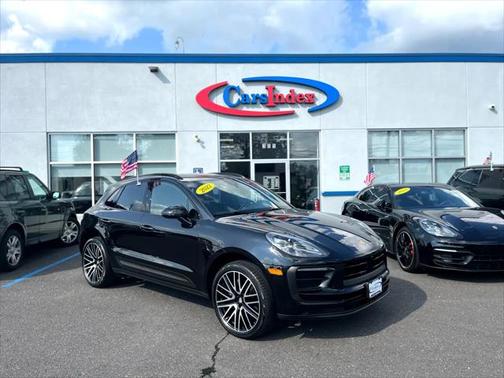 2022 Porsche Macan Base