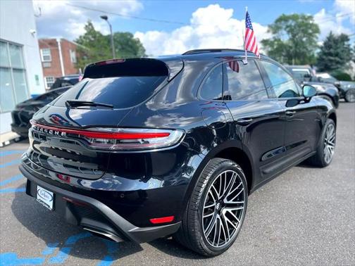 2022 Porsche Macan Base