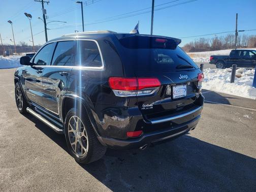 2018 Jeep Grand Cherokee Sterling Edition