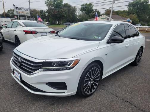 2022 Volkswagen Passat 2.0T Limited Edition