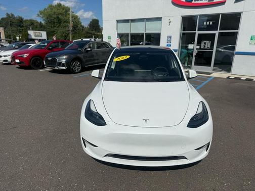 2022 Tesla Model Y Long Range Dual Motor All-Wheel Drive