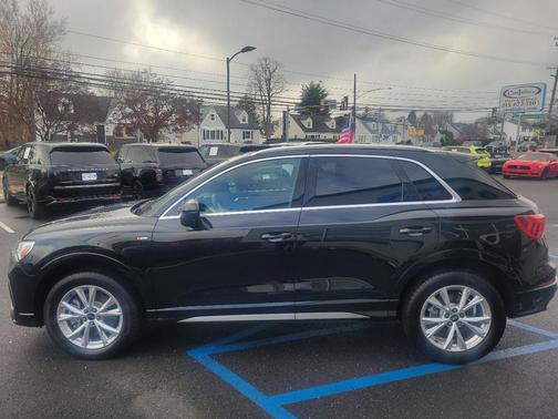 2024 Audi Q3 Premium 45 TFSI S line quattro Tiptronic