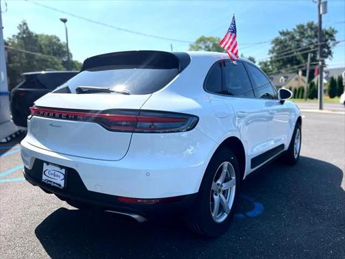 2021 Porsche Macan Base