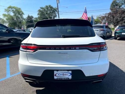 2021 Porsche Macan Base