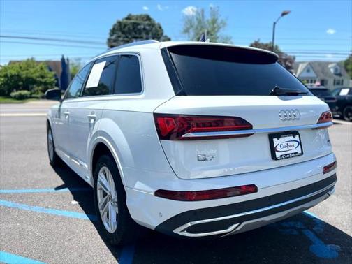 2024 Audi Q7 55 Premium Plus