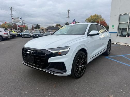 2019 Audi Q8 3.0T Premium Plus
