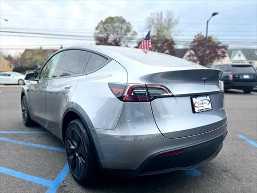 2024 Tesla Model Y Long Range Dual Motor All-Wheel Drive