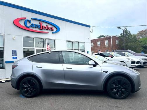 2024 Tesla Model Y Long Range Dual Motor All-Wheel Drive