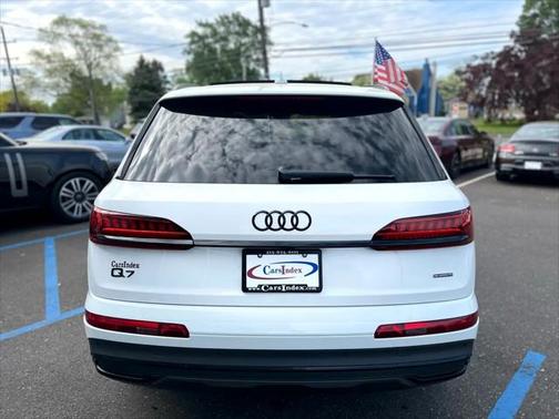 2022 Audi Q7 55 Premium Plus
