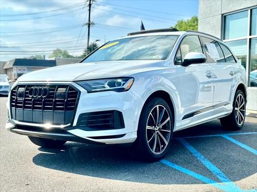 2022 Audi Q7 55 Premium Plus