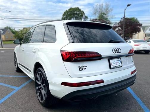 2022 Audi Q7 55 Premium Plus
