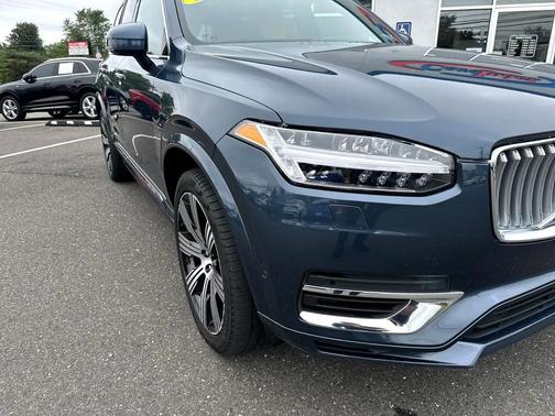 2023 Volvo XC90 Recharge Plug-In Hybrid T8 Ultimate Bright Theme 7-Seater