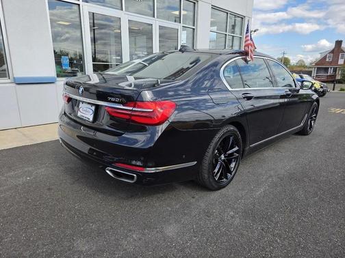 BLACK 2017 BMW 750 i xDrive