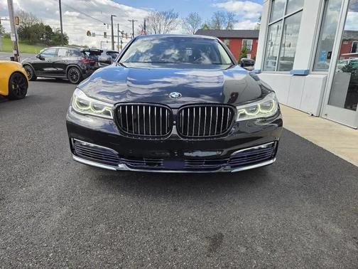 BLACK 2017 BMW 750 i xDrive