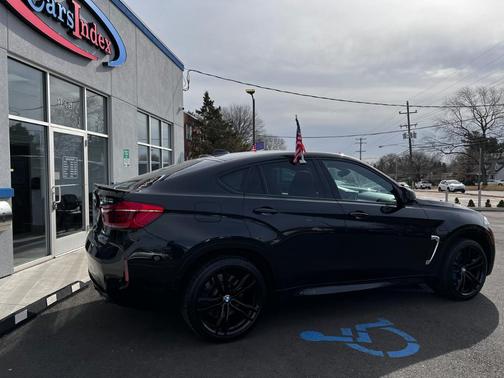 Photo 4 of 32 of 2019 BMW X6 M Base