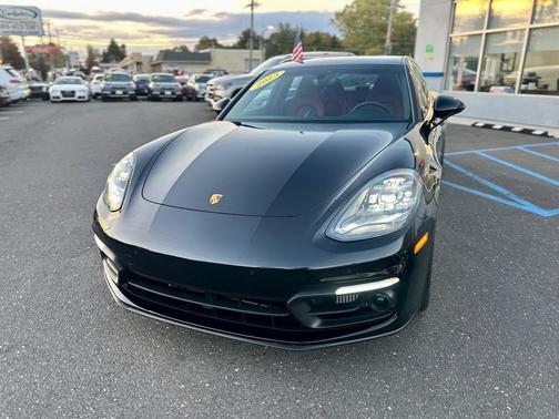 2023 Porsche Panamera RWD
