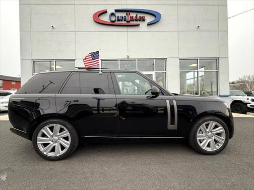 2023 Land Rover Range Rover P530 SE
