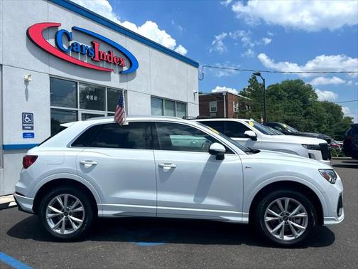 2023 Audi Q3 45 S line Premium