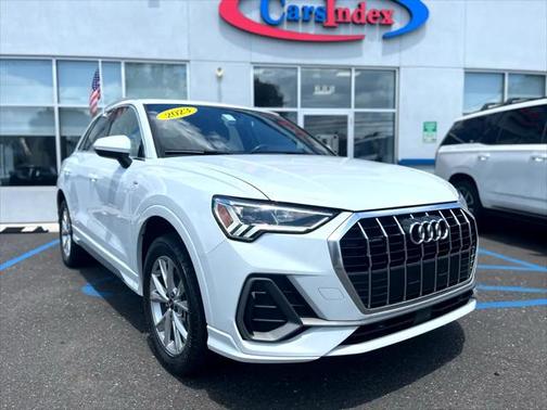 2023 Audi Q3 45 S line Premium