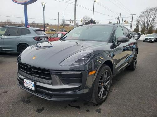 2023 Porsche Macan T
