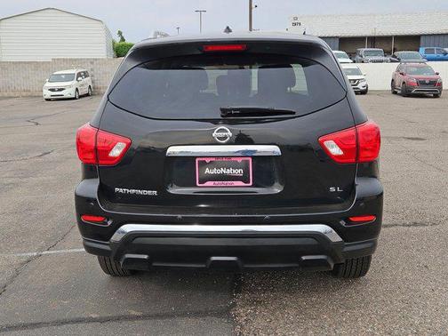 Magnetic Black Metallic 2017 Nissan Pathfinder SL