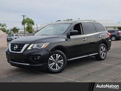 Magnetic Black Metallic 2017 Nissan Pathfinder SL
