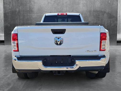 2022 RAM 3500 Tradesman Crew Cab 4x4 8' Box
