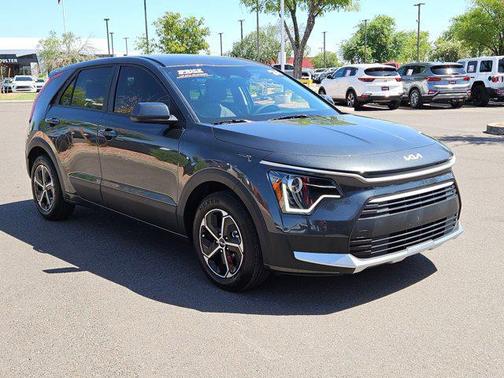 2024 Kia Niro LX