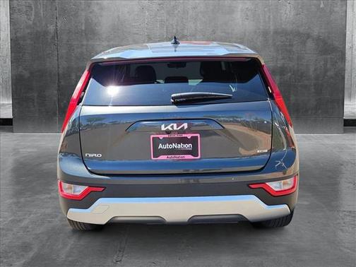 2024 Kia Niro LX