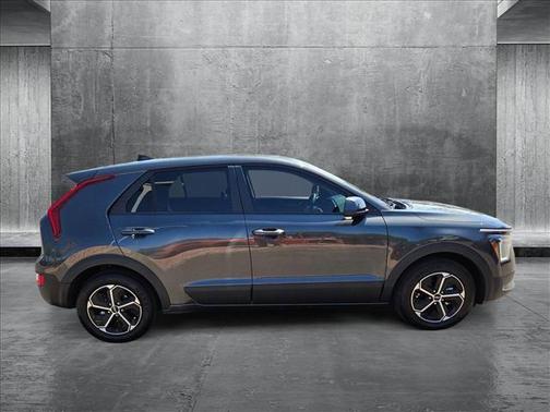 2024 Kia Niro LX