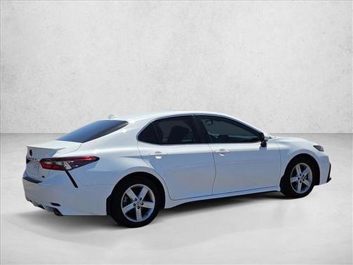 Super White 2021 Toyota Camry SE