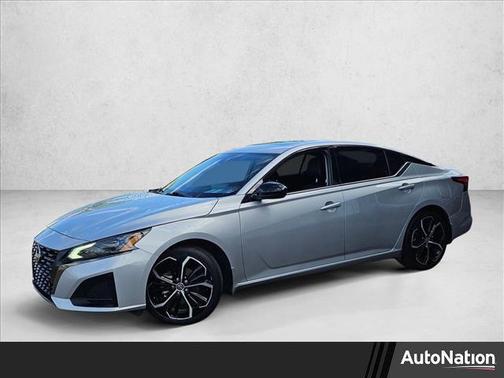2023 Nissan Altima SR FWD